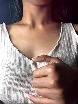 _leela nude strip on cam for live sex chat