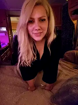 LexySaint nude strip on cam for live sex chat