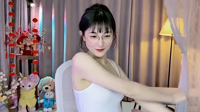 MM-521 nude strip on cam for live sex chat
