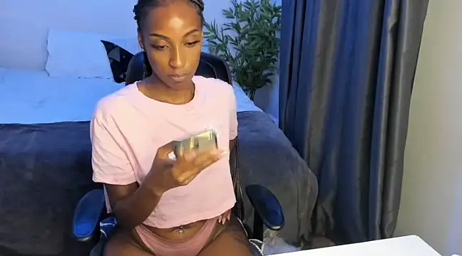 Pretty_brownskin nude strip on cam for live sex chat