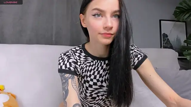 Purrgabbi nude strip on cam for live sex chat