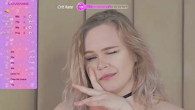 HalerieVaas nude strip on cam for live sex chat