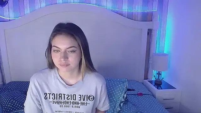 IrinaVans nude strip on cam for live sex chat