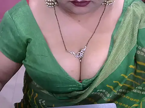 Kashish4u nude strip on cam for live sex chat
