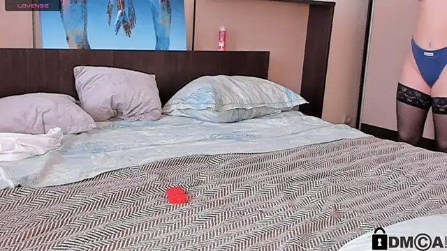King-Jaster nude strip on cam for live sex chat