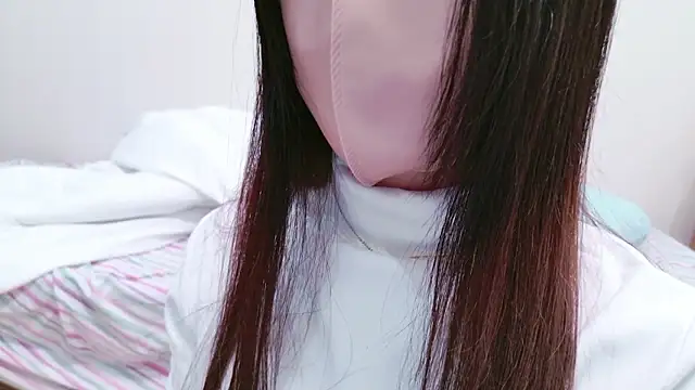 -minamimi- nude strip on cam for live sex chat
