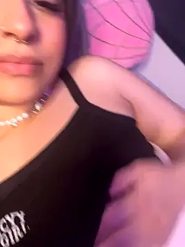 ThickerThanYoBitch nude strip on cam for live sex chat