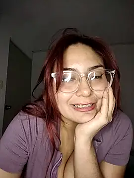 Alex-Foxy nude strip on cam for live sex chat