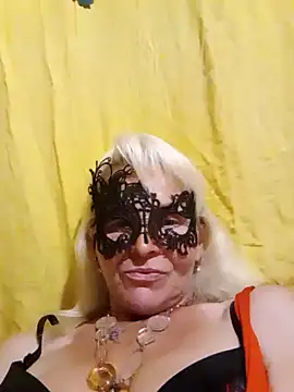 CassandraSandra44 nude strip on cam for live sex chat