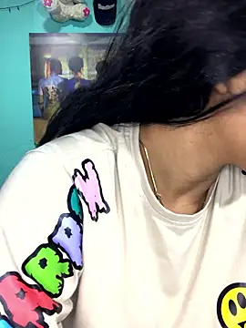 Henessy_hard nude strip on cam for live sex chat