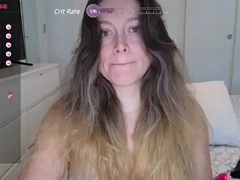 Hitandknowit nude strip on cam for live sex chat