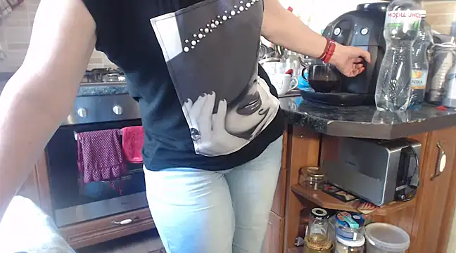 Hot-Tina nude strip on cam for live sex chat