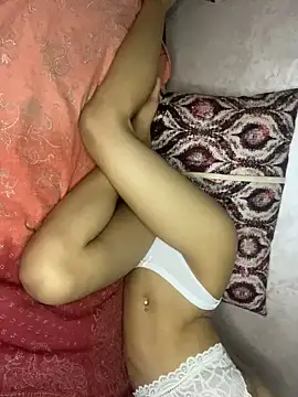 Lailaarab1 nude strip on cam for live sex chat