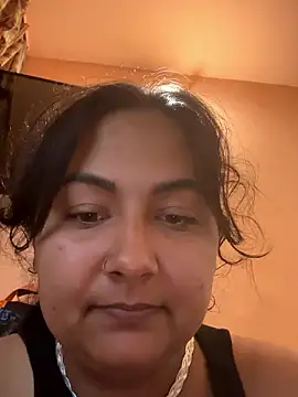 Madsion23 nude strip on cam for live sex chat