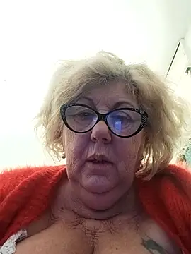 Merilulla nude strip on cam for live sex chat