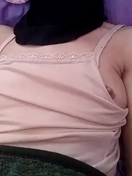 Salmaasalma nude strip on cam for live sex chat