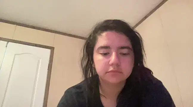 SexyRoxy1215 nude strip on cam for live sex chat