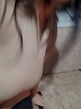 Sweetychloelle nude strip on cam for live sex chat