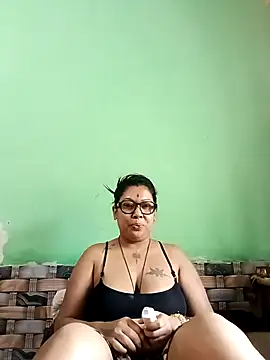 YOUR_LOVELY-40 nude strip on cam for live sex chat