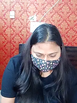 Yoursnishaa nude strip on cam for live sex chat