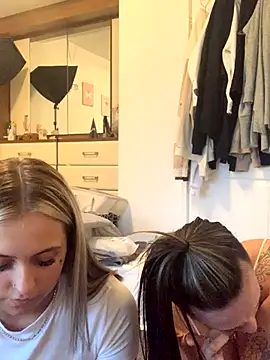 Kinkykezxx nude strip on cam for live sex chat