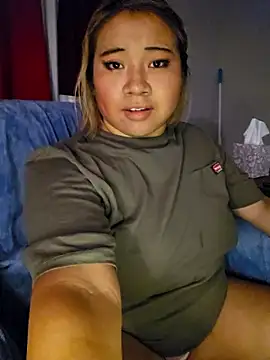 Petitebbwfetish nude strip on cam for live sex chat