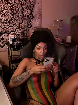 Butterflybootyy nude strip on cam for live sex chat