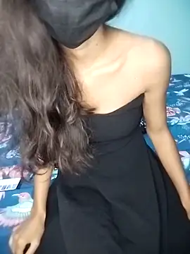 Poojaji690 nude strip on cam for live sex chat
