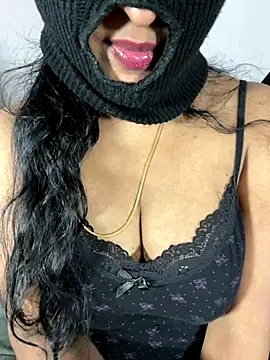 MalluArathyNambiar nude strip on cam for live sex chat