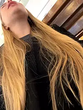 Mur_girl nude strip on cam for live sex chat
