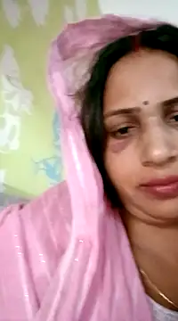 Noughty_Bhabhi nude strip on cam for live sex chat