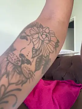 StupidNaturalPhatBooty_ nude strip on cam for live sex chat