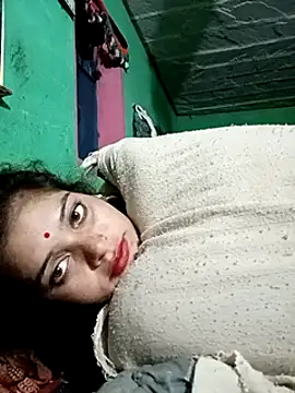 Chandni nude strip on cam for live sex chat