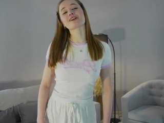 LynnaBurchard Nude Sex Cams, Live Sex, Free Porn Chat