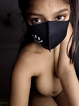 Riya_35_sexy nude strip on cam for live sex chat