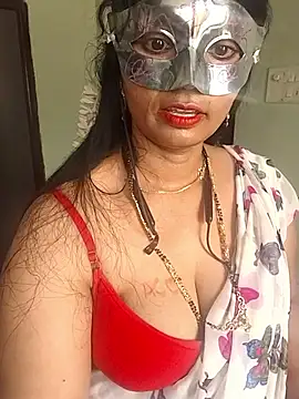 Sesiteluguammayi nude strip on cam for live sex chat