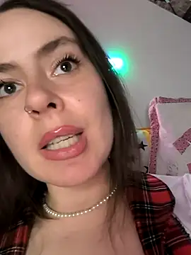 Stoned-baby69 nude strip on cam for live sex chat