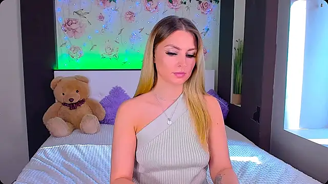 _UrLexxly nude strip on cam for live sex chat