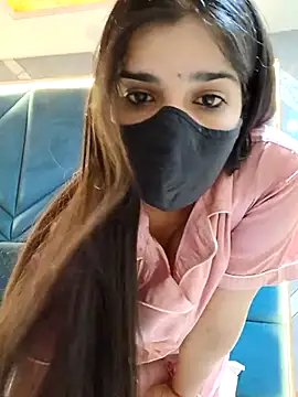 Lilmisscutie nude strip on cam for live sex chat