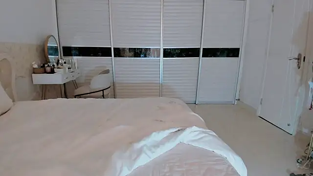Miu1_girl nude strip on cam for live sex chat
