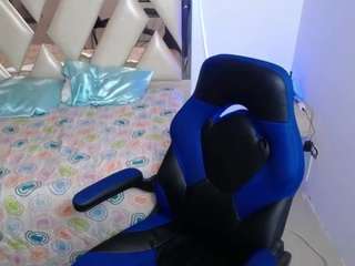 Emily-bigboobs23 Nude Sex Cams, Live Sex, Free Porn Chat