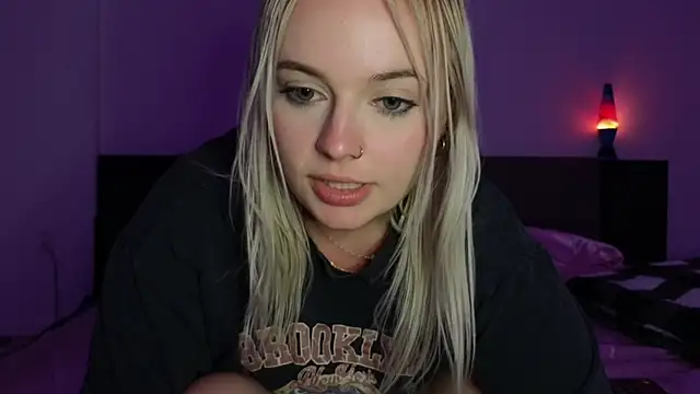 Margot_robbie7 nude strip on cam for live sex chat