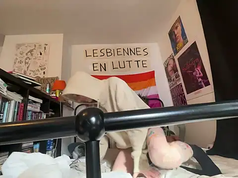 Styxlust nude strip on cam for live sex chat