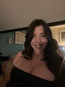 Desichan nude strip on cam for live sex chat