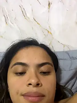SafadinhaquenteW nude strip on cam for live sex chat