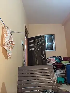 Pumpumrani nude strip on cam for live sex chat