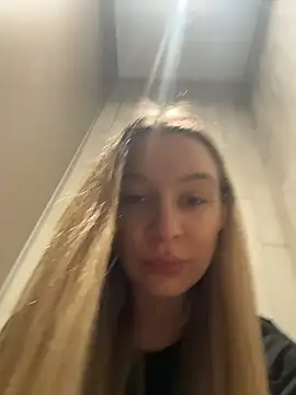 SashaCatt nude strip on cam for live sex chat
