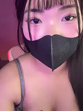Lilly_dang nude strip on cam for live sex chat