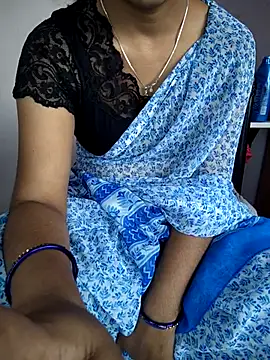 Ek-Dum-Angel nude strip on cam for live sex chat