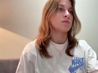 ZanaRoskos Nude Sex Cams, Live Sex, Free Porn Chat